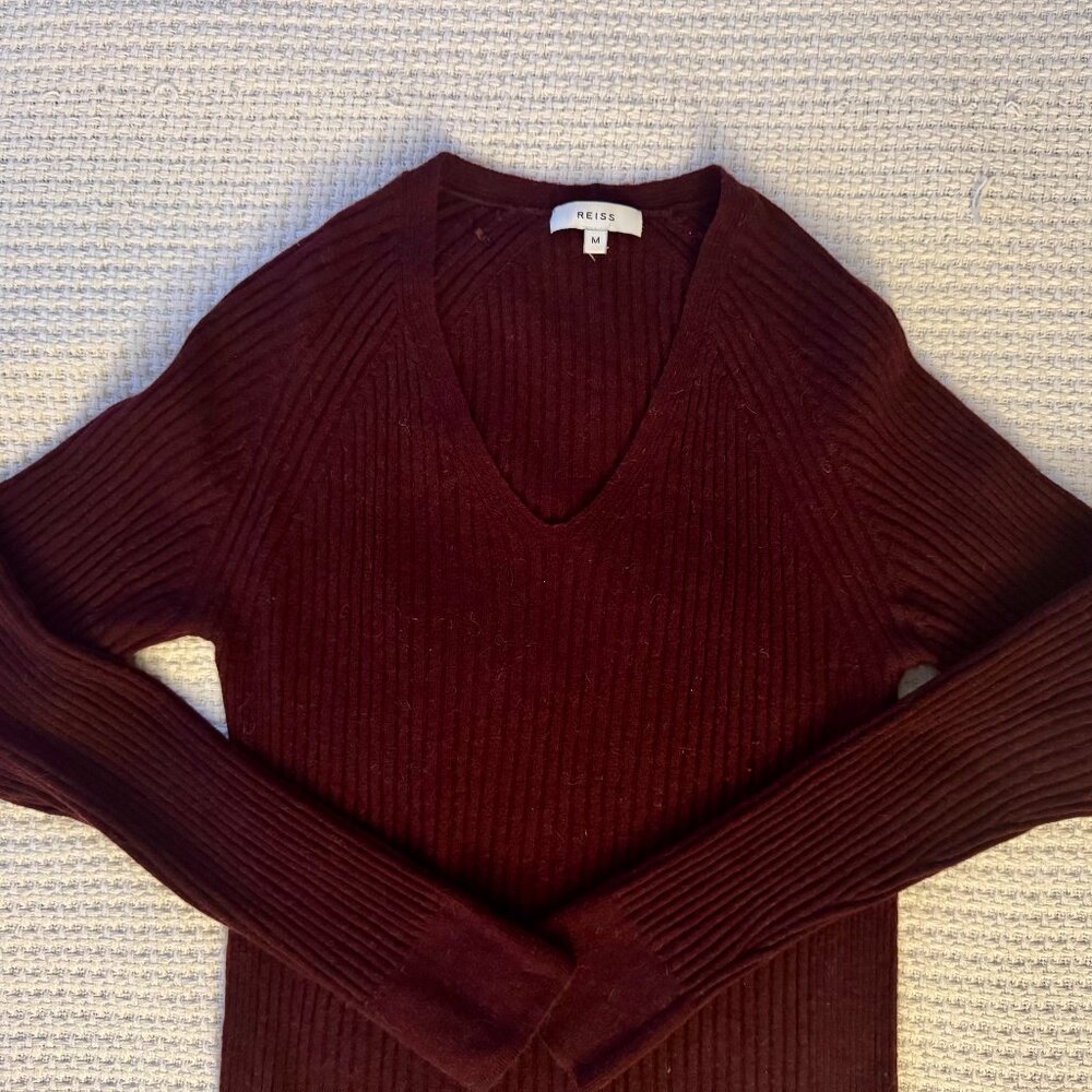 Reiss Eloise Alpaca V-Neck sweater in burgundy